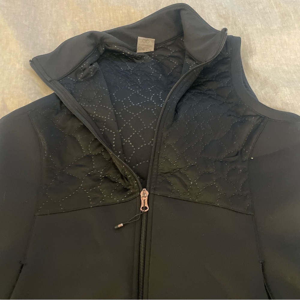 CALIA by Carrie Underwood Black Quilted Vest